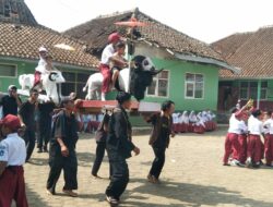 Meriah dan Penuh Nuansa Budaya, SDN Cilangen Sambut Siswa Baru dengan Atraksi Domba Depok