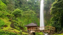 Air Terjun Pelangi (Curug Cimahi), Destinasi Wisata Eksotis di Bandung Barat yang Sajikan Keindahan Alam dan Fenomena Pelangi
